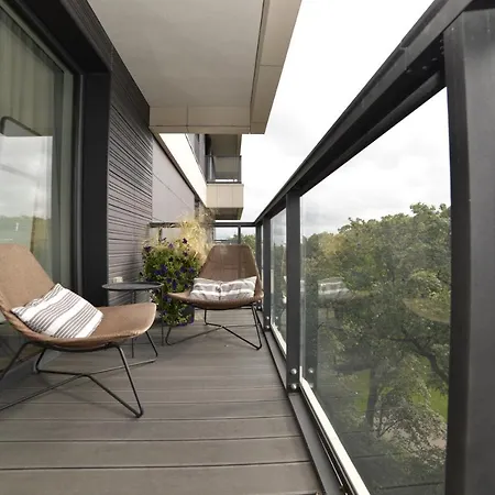 River Apartment *
